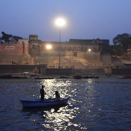 Yogi Lodge Varanasi Ngoại thất bức ảnh