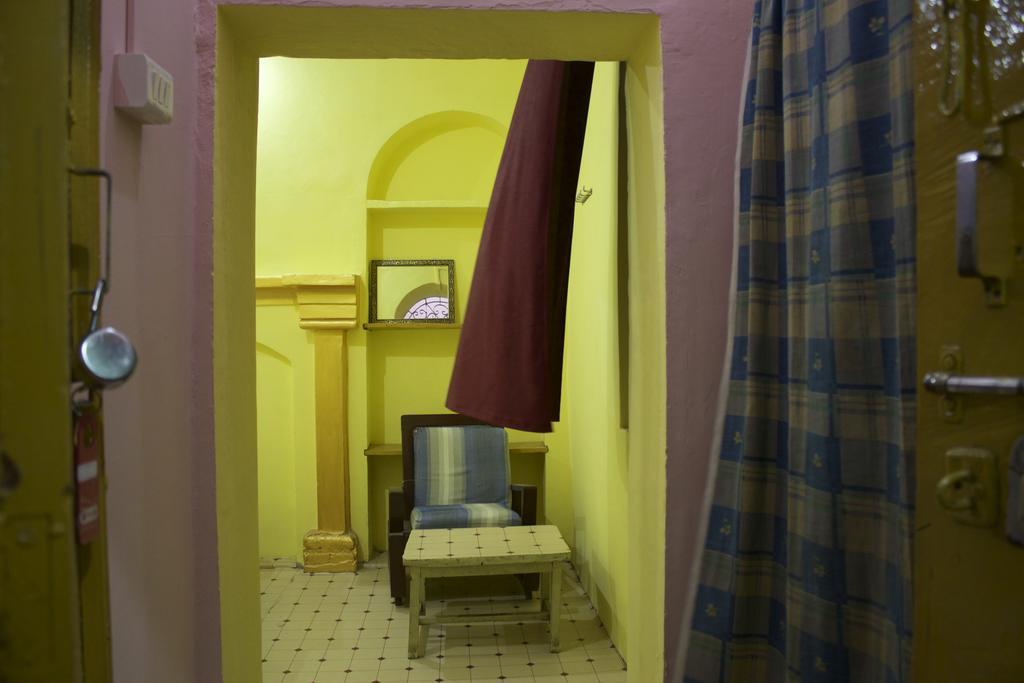 Yogi Lodge Varanasi Ngoại thất bức ảnh