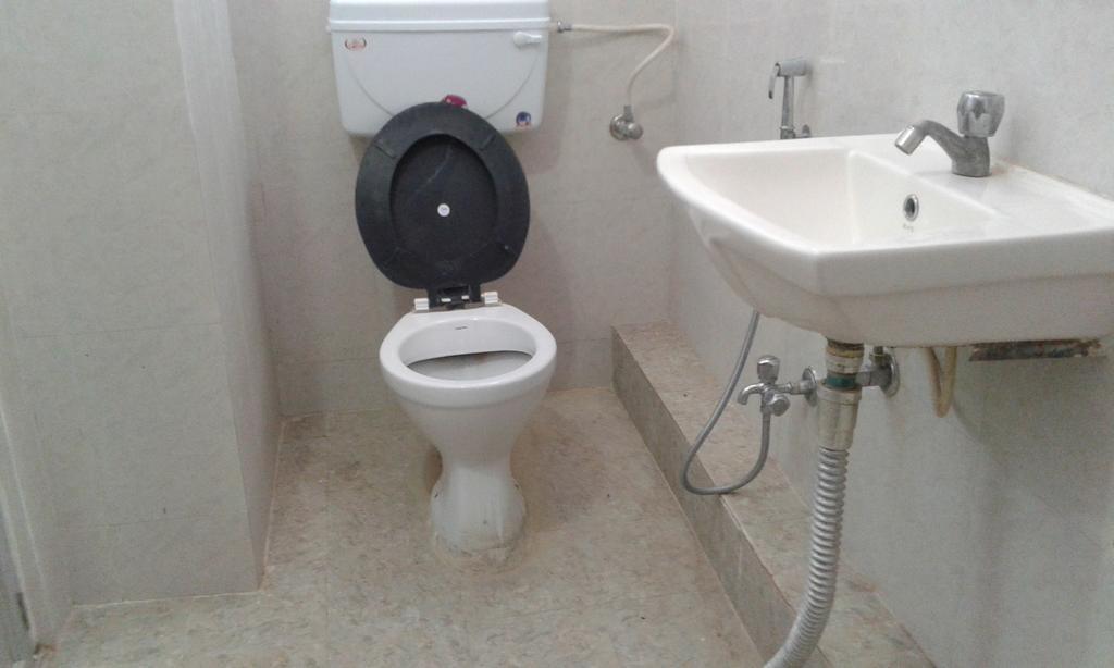 Yogi Lodge Varanasi Ngoại thất bức ảnh