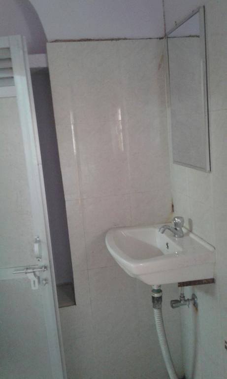 Yogi Lodge Varanasi Ngoại thất bức ảnh