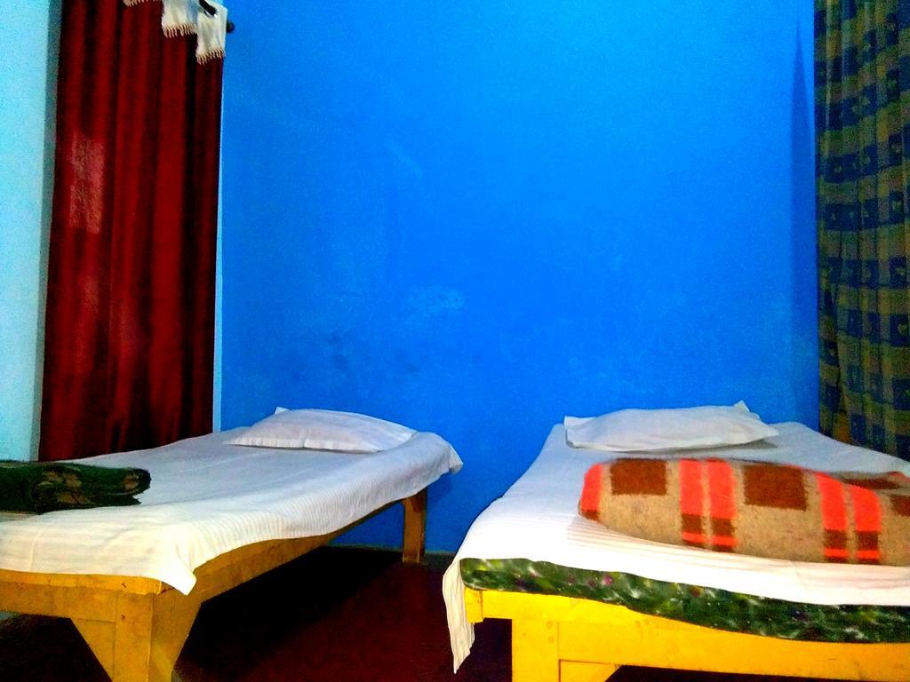 Yogi Lodge Varanasi Ngoại thất bức ảnh