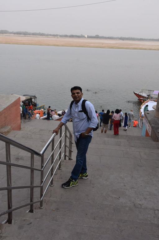 Yogi Lodge Varanasi Ngoại thất bức ảnh